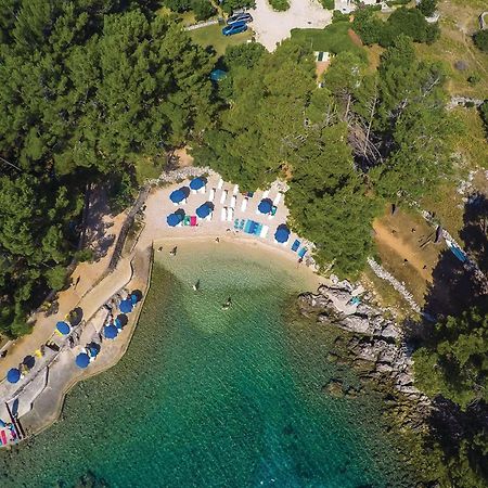 Lovely Apartment In Veli Losinj With Kitchen Dış mekan fotoğraf