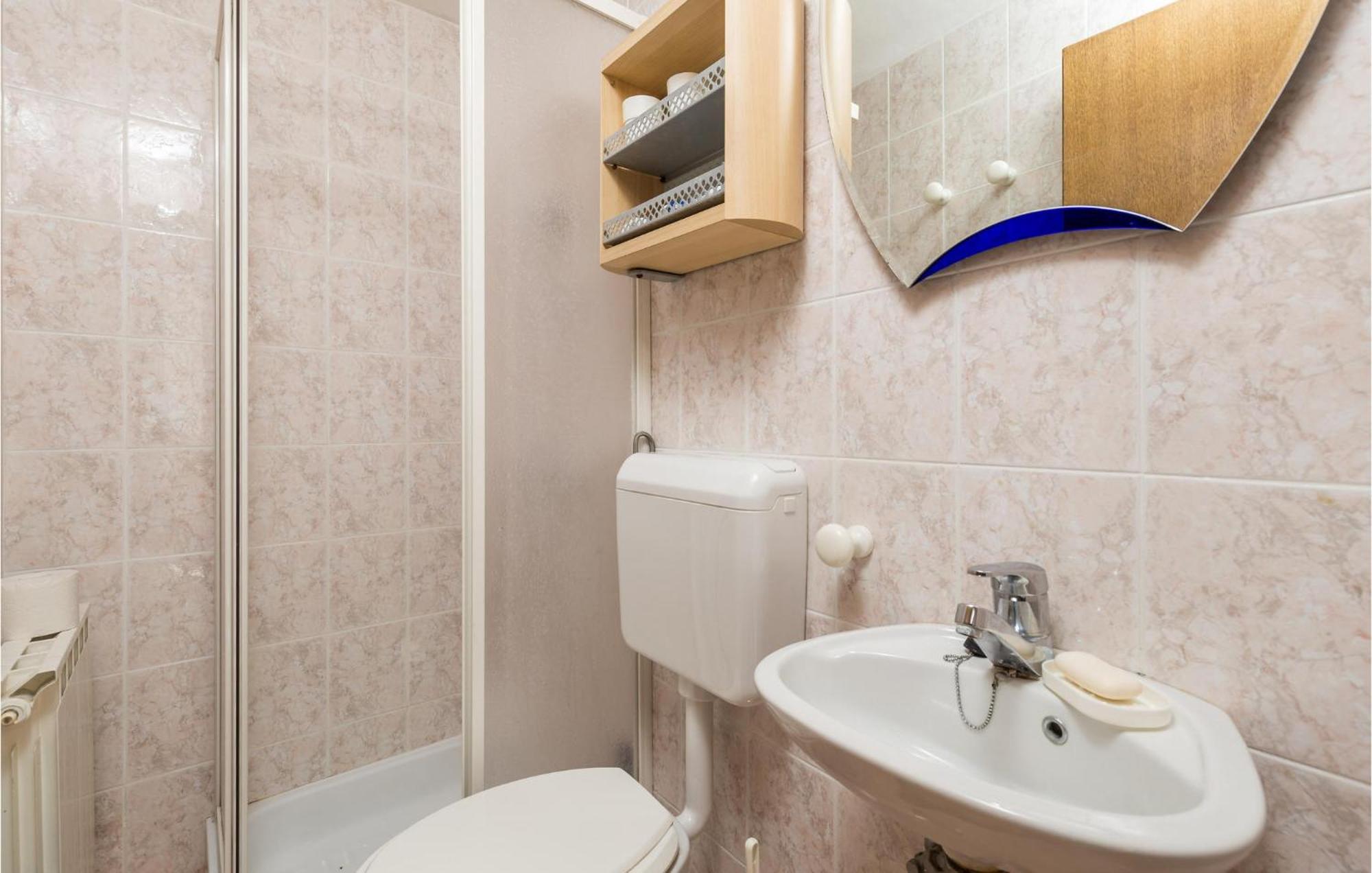 Lovely Apartment In Veli Losinj With Kitchen Dış mekan fotoğraf