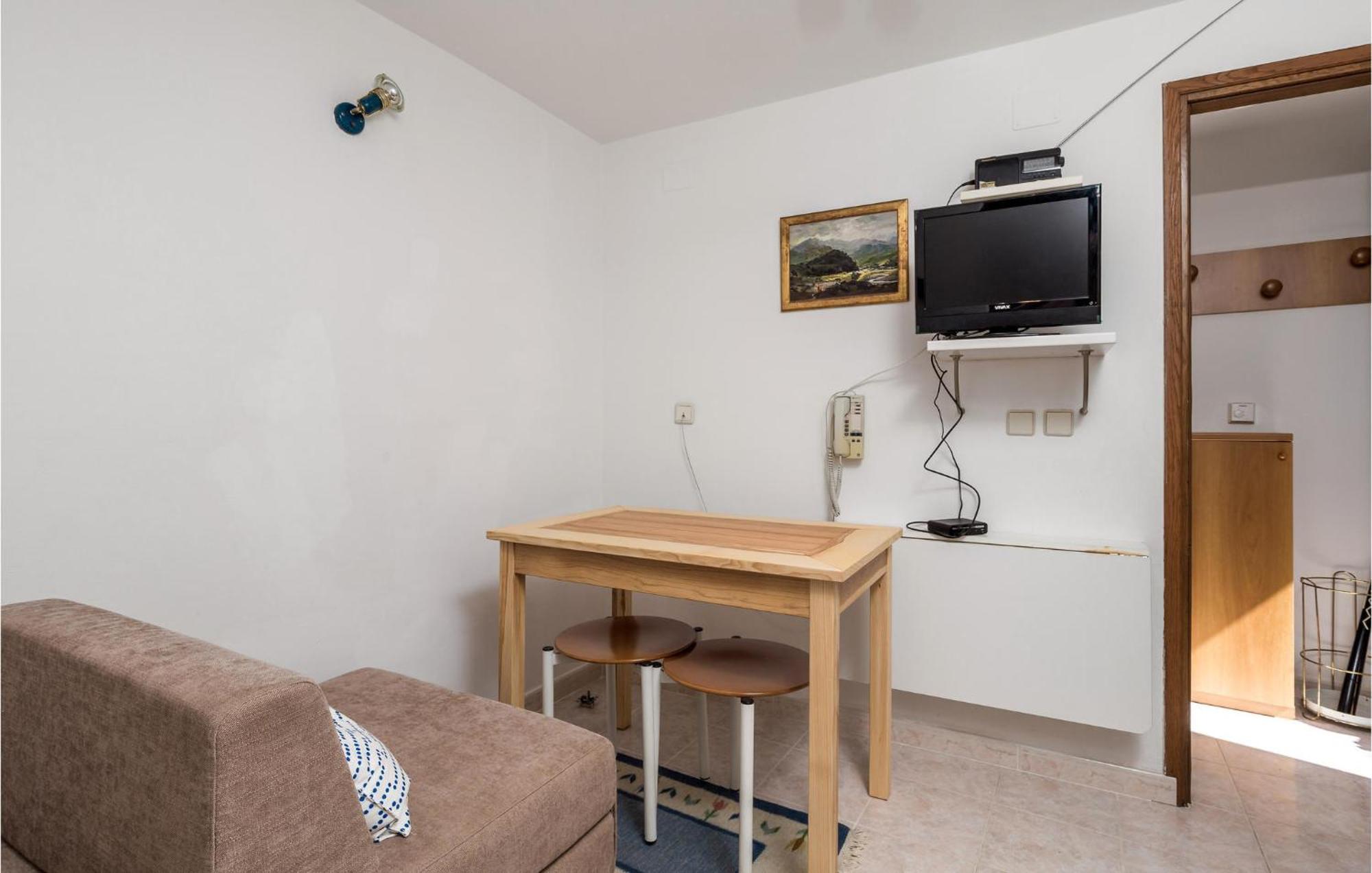 Lovely Apartment In Veli Losinj With Kitchen Dış mekan fotoğraf