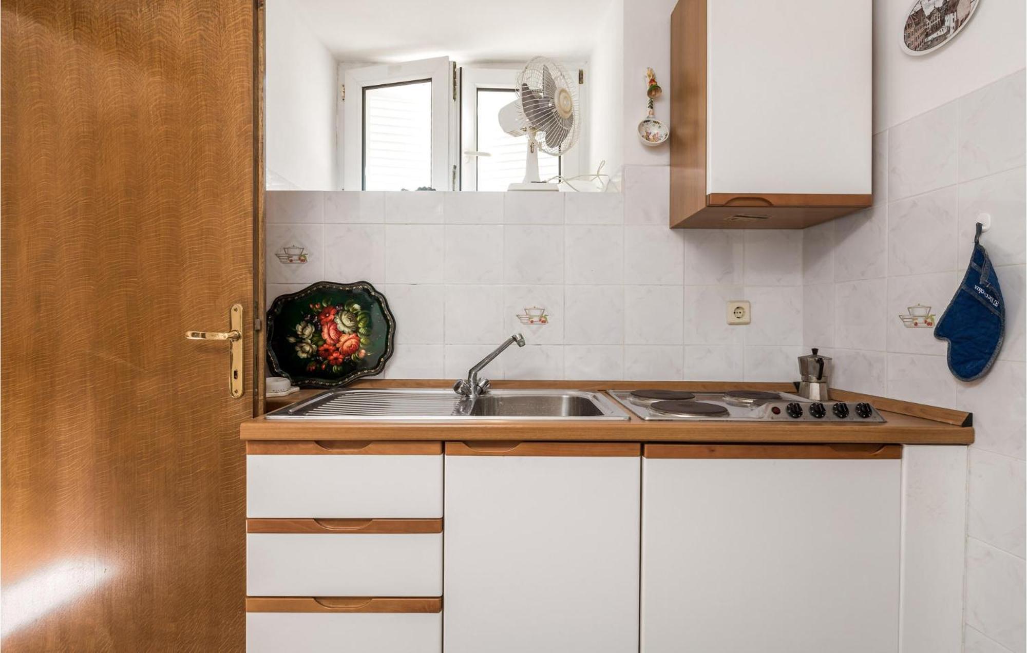 Lovely Apartment In Veli Losinj With Kitchen Dış mekan fotoğraf