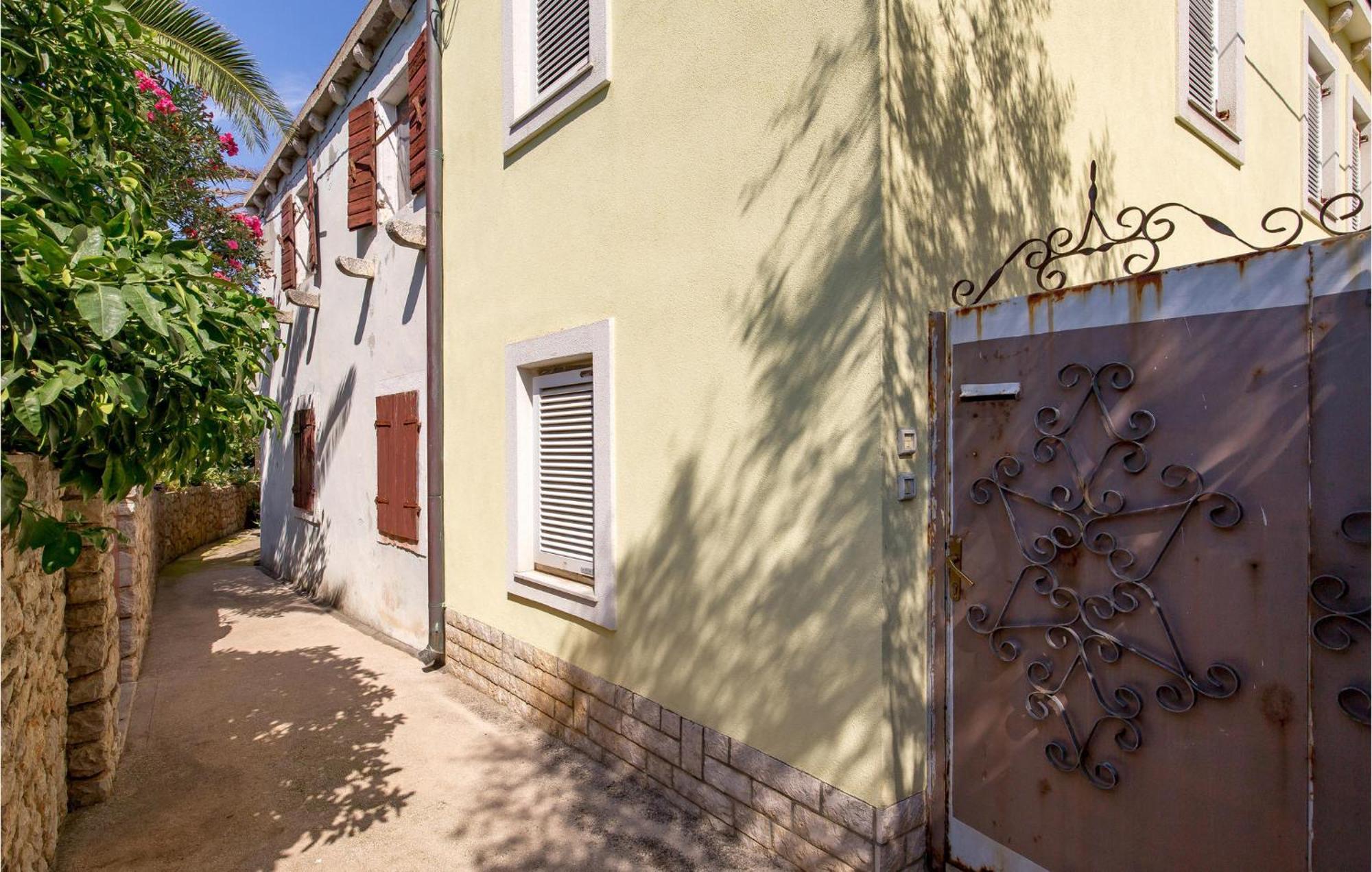 Lovely Apartment In Veli Losinj With Kitchen Dış mekan fotoğraf