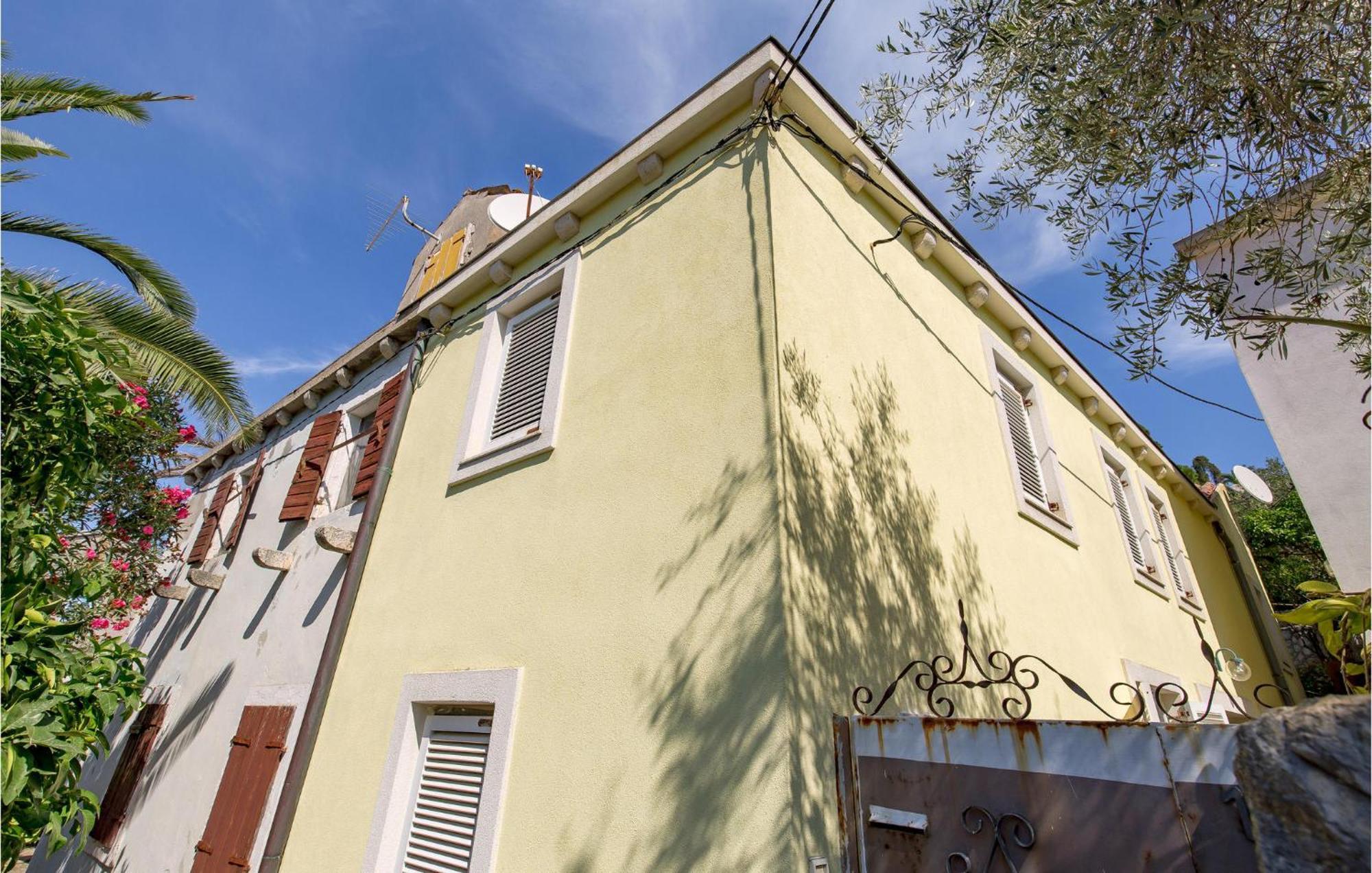 Lovely Apartment In Veli Losinj With Kitchen Dış mekan fotoğraf